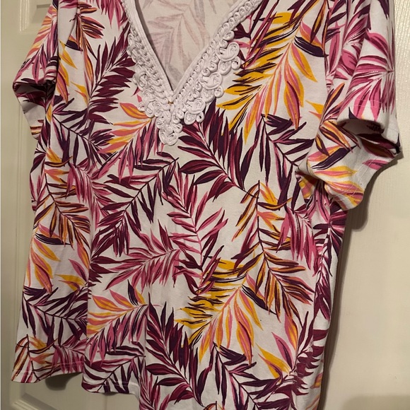 Woman Within Capri Set pit to pit 27” shoulder down 26” Capris have pockets - Picture 2 of 5